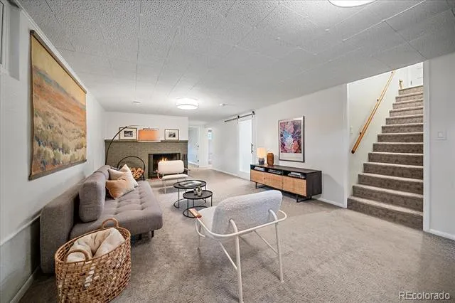 6046 S Valleyview Street Littleton, CO 80120