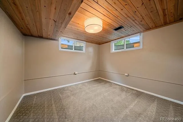 6046 S Valleyview Street Littleton, CO 80120