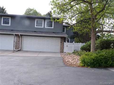 2714 S Xanadu Way