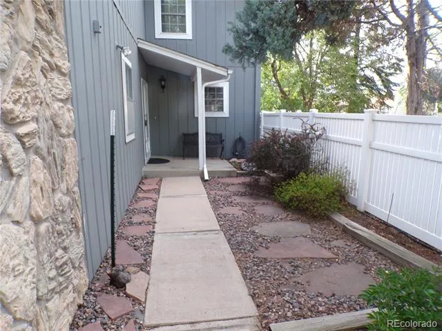 2714 S Xanadu Way Aurora, CO 80014