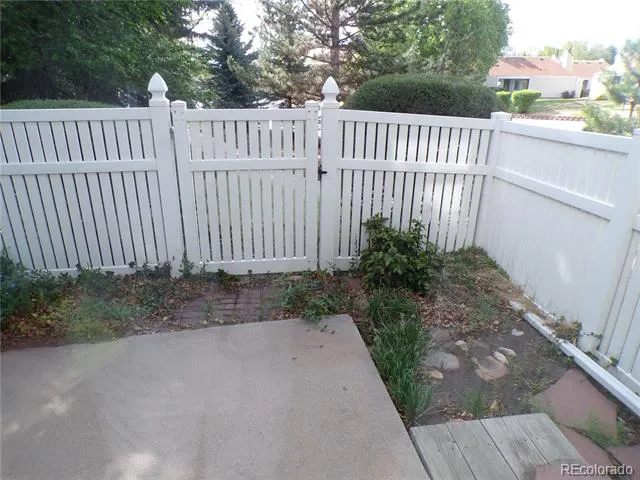 2714 S Xanadu Way Aurora, CO 80014