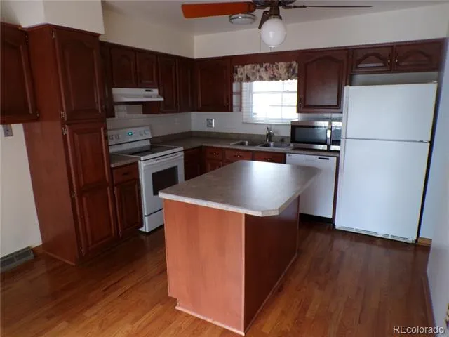 2714 S Xanadu Way Aurora, CO 80014
