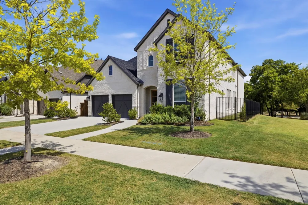 15561 Songbird Street Frisco, TX 75035