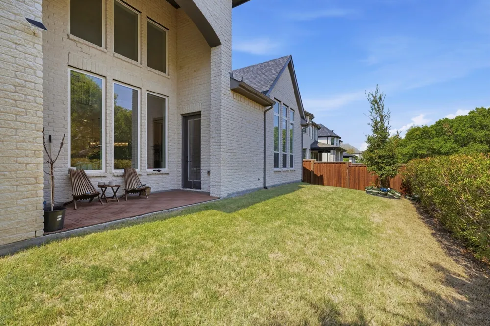 15561 Songbird Street Frisco, TX 75035