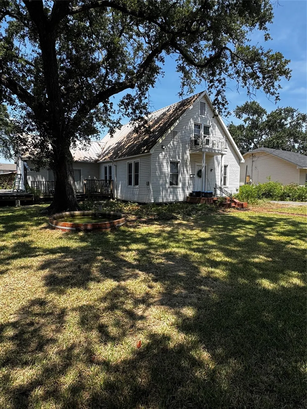 1114 Luling Avenue Nederland, TX 77627