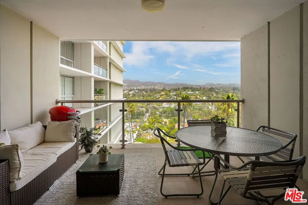 201 Ocean Avenue #1105P Santa Monica, CA 90402