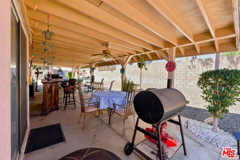 2462 Lancewood Avenue Rialto, CA 92377