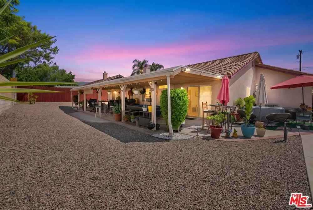 2462 Lancewood Avenue Rialto, CA 92377