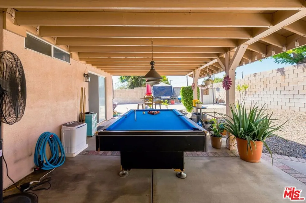 2462 Lancewood Avenue Rialto, CA 92377