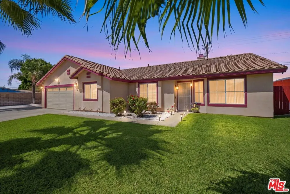 2462 Lancewood Avenue Rialto, CA 92377