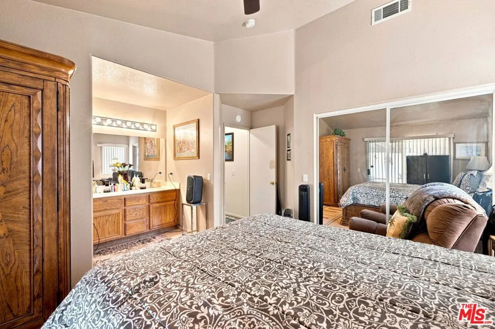 2462 Lancewood Avenue Rialto, CA 92377