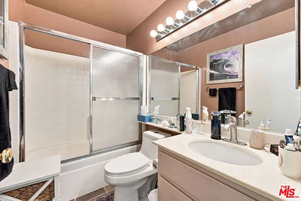 2462 Lancewood Avenue Rialto, CA 92377