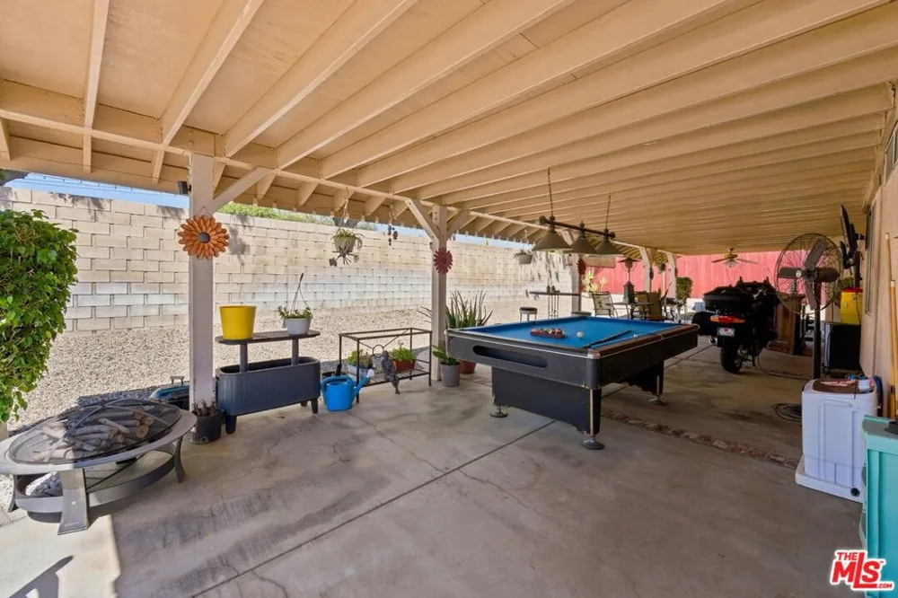 2462 Lancewood Avenue Rialto, CA 92377