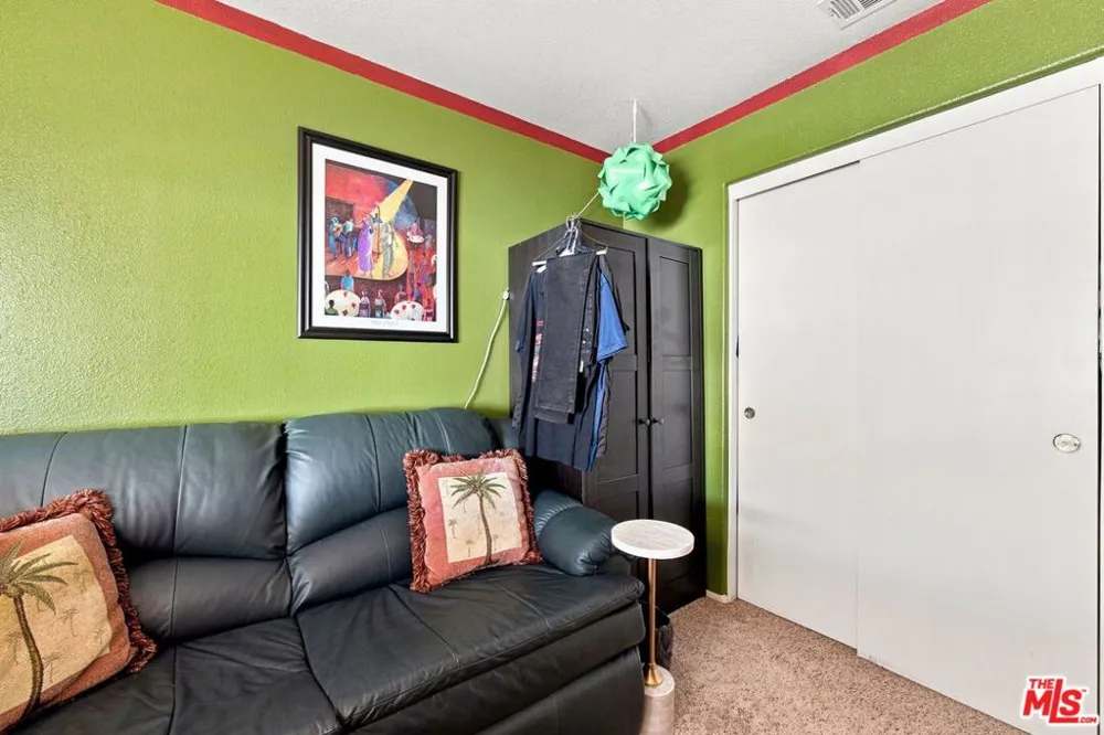 2462 Lancewood Avenue Rialto, CA 92377