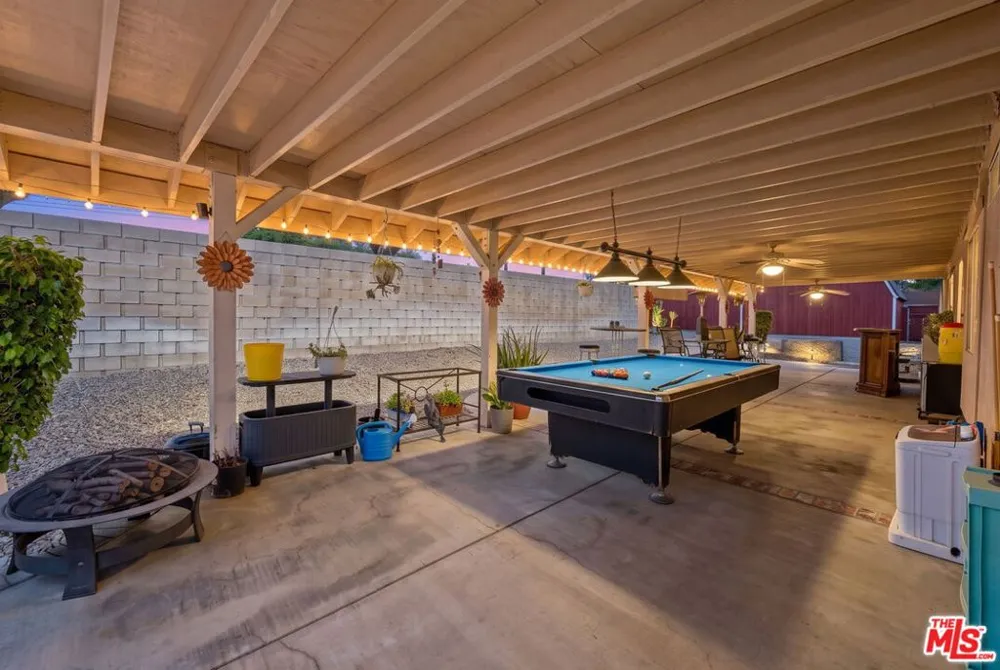 2462 Lancewood Avenue Rialto, CA 92377