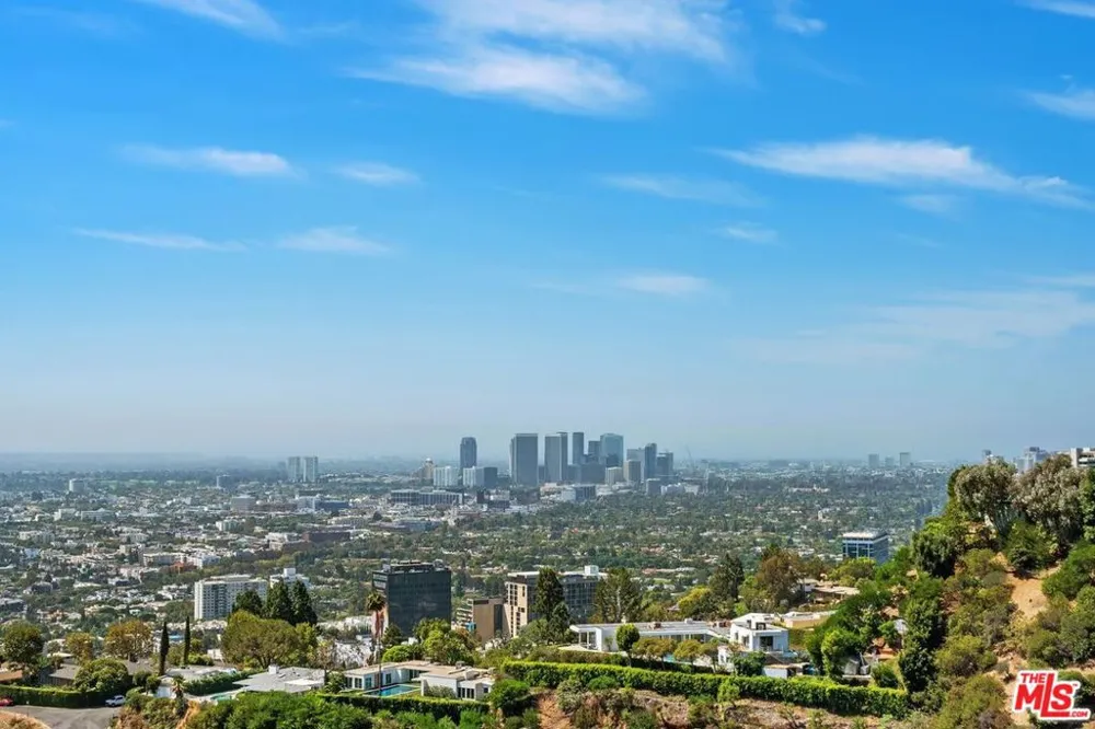 1501 Viewsite Terrace Los Angeles, CA 90069