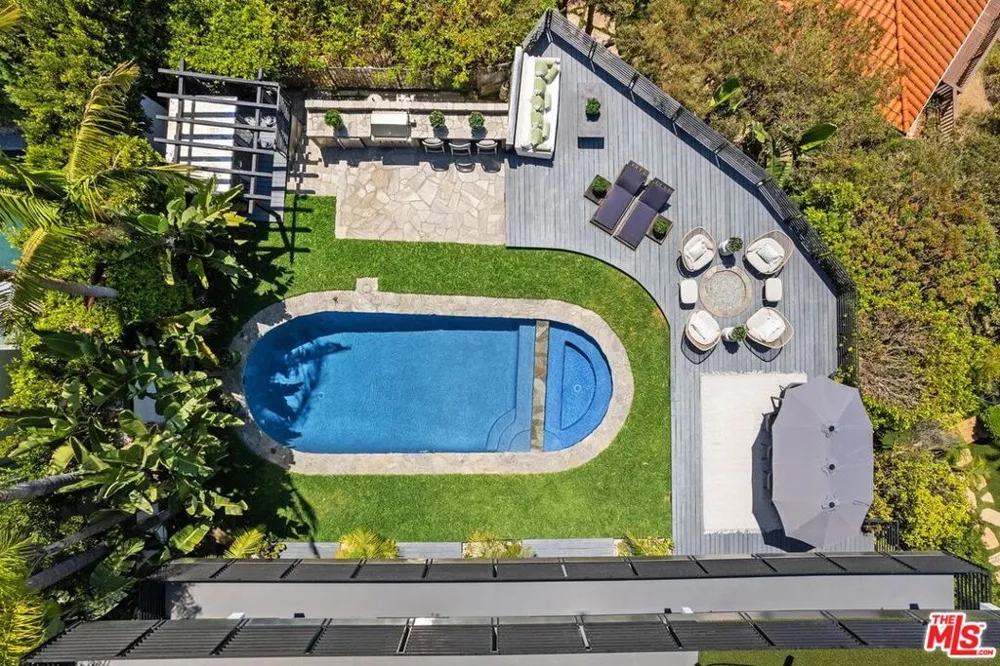 1501 Viewsite Terrace Los Angeles, CA 90069