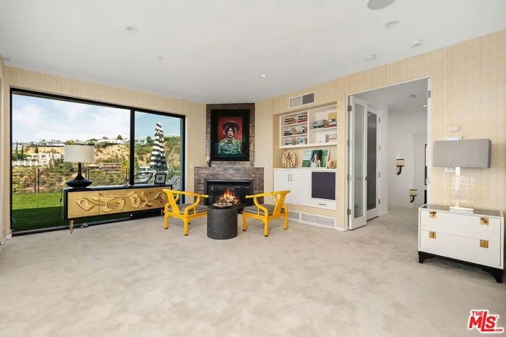 1501 Viewsite Terrace Los Angeles, CA 90069