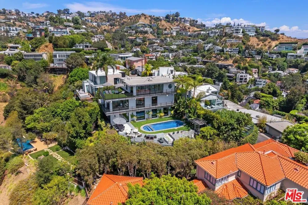 1501 Viewsite Terrace Los Angeles, CA 90069