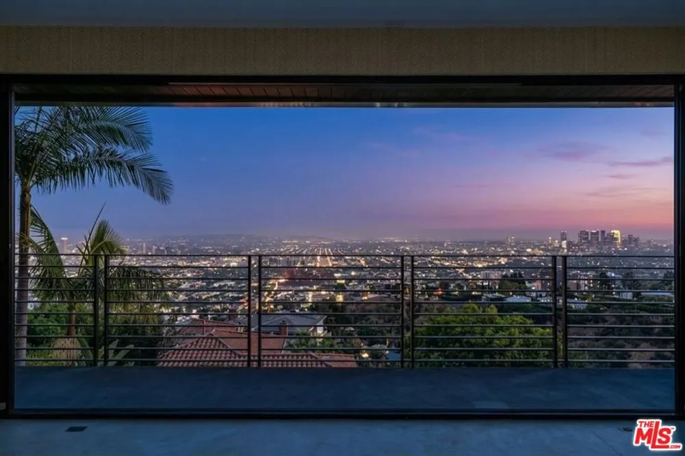1501 Viewsite Terrace Los Angeles, CA 90069