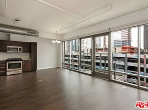 1100 S Hope Street #614