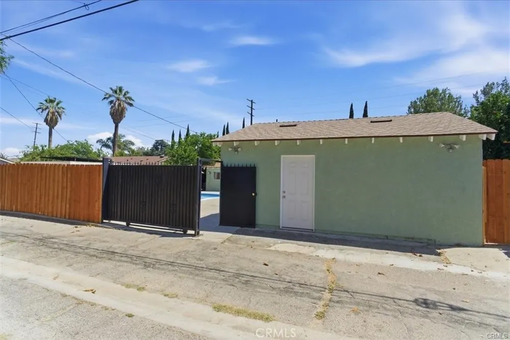 20247 Parthenia Winnetka, CA 91306