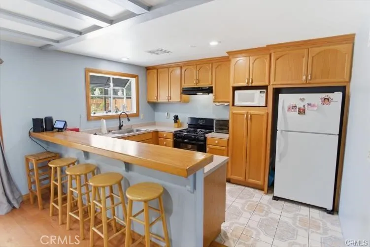 20247 Parthenia Winnetka, CA 91306