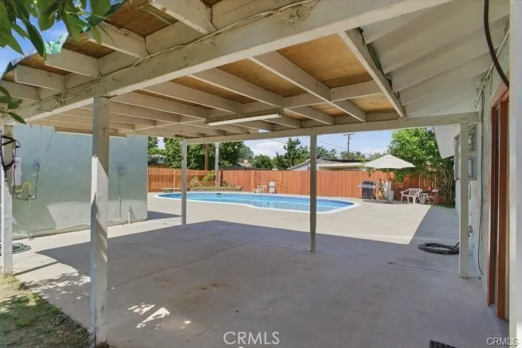20247 Parthenia Winnetka, CA 91306