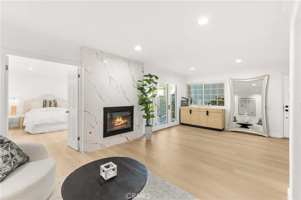 54 Willow Tree Irvine, CA 92612