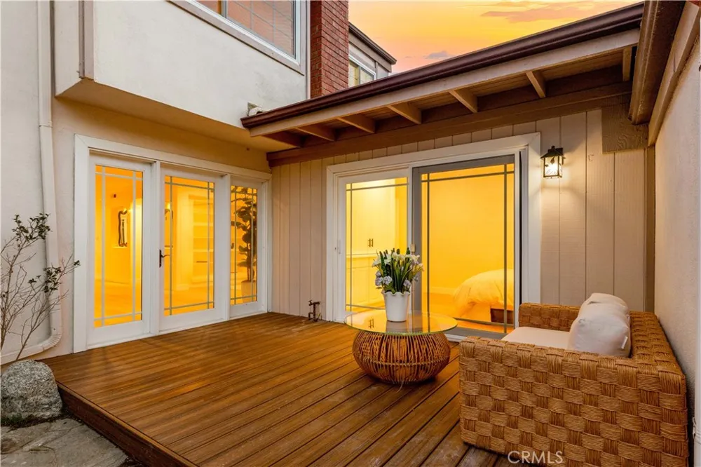 54 Willow Tree Irvine, CA 92612