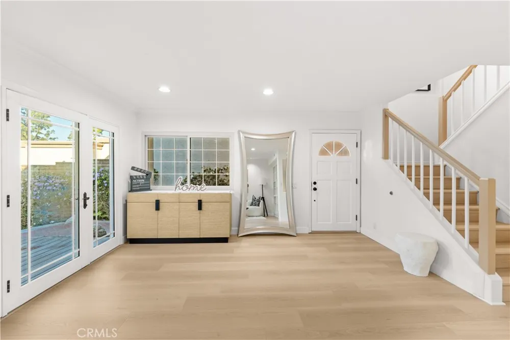 54 Willow Tree Irvine, CA 92612