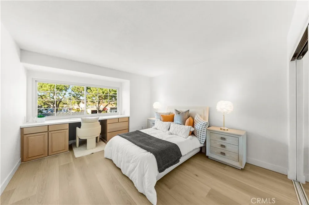 54 Willow Tree Irvine, CA 92612