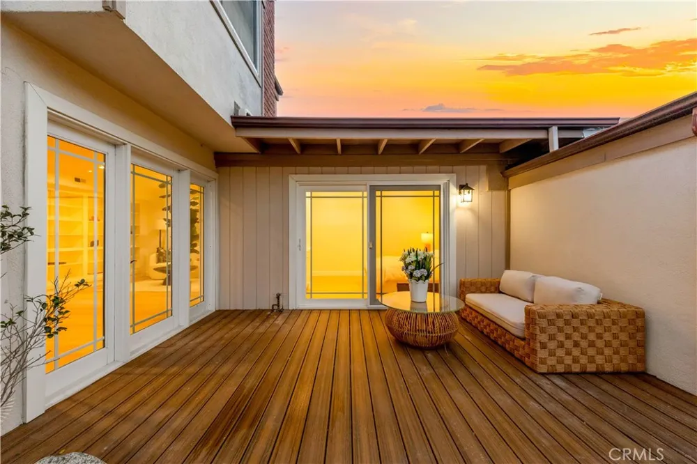 54 Willow Tree Irvine, CA 92612
