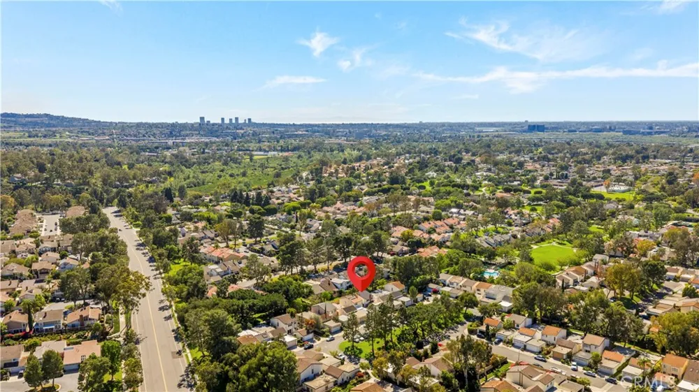 54 Willow Tree Irvine, CA 92612