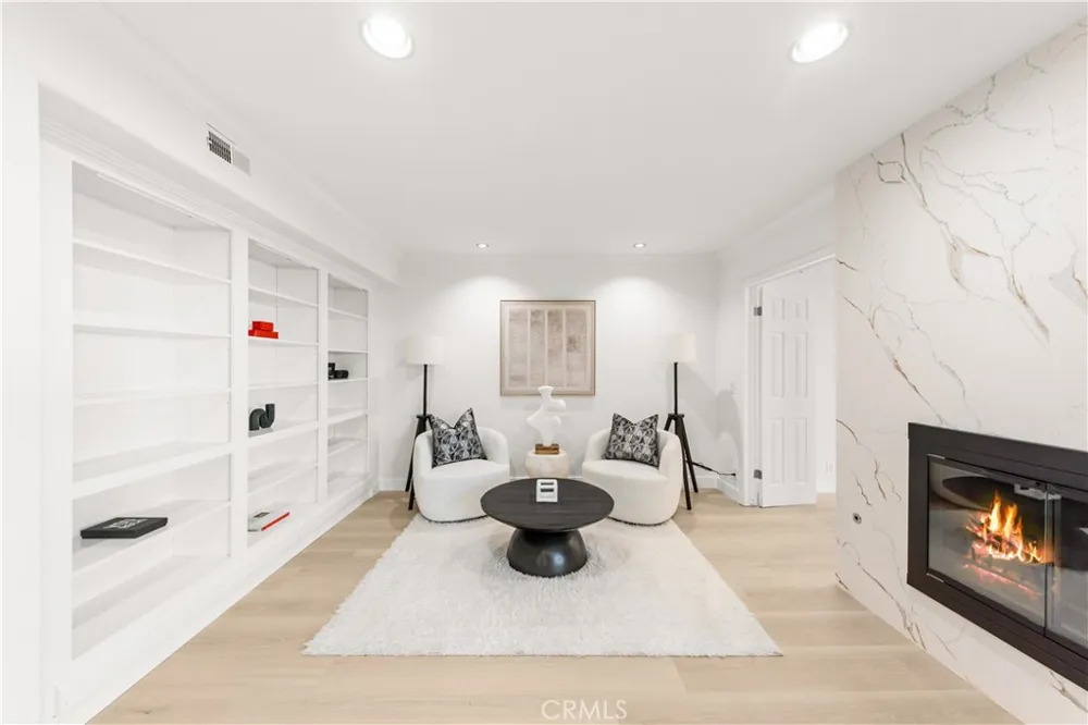 54 Willow Tree Irvine, CA 92612