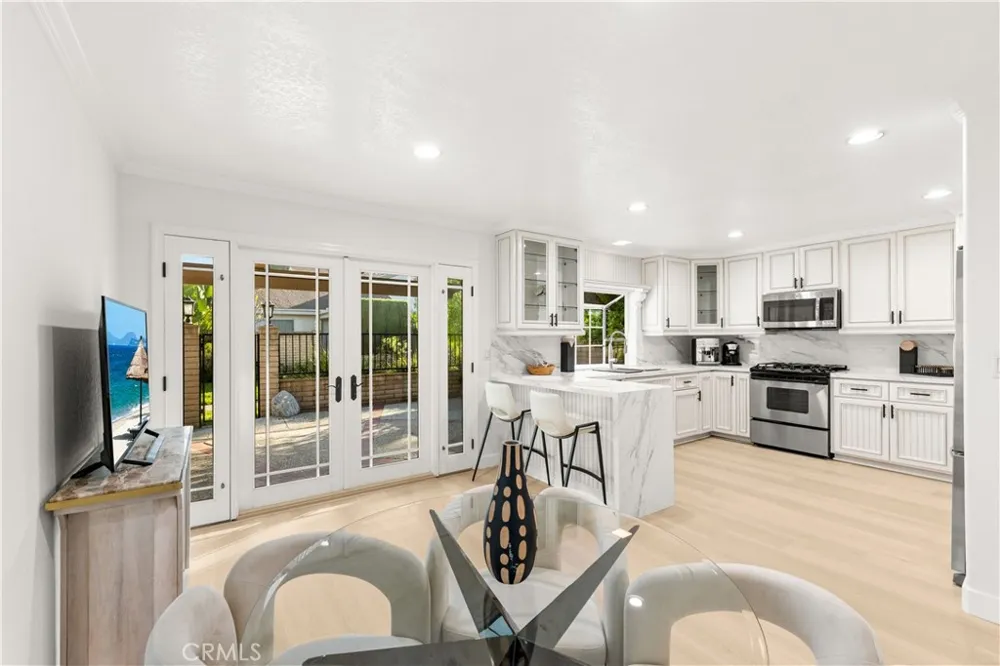 54 Willow Tree Irvine, CA 92612