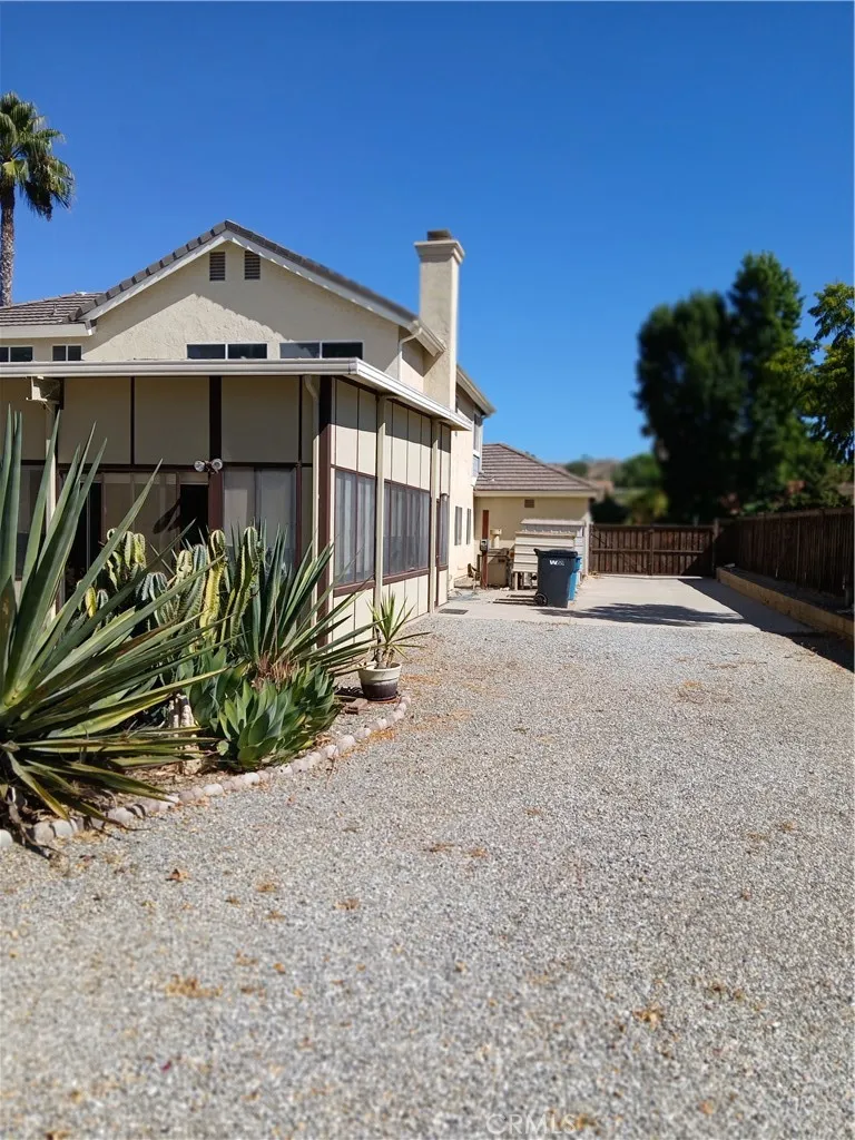 27877 Kalmia Moreno Valley, CA 92555
