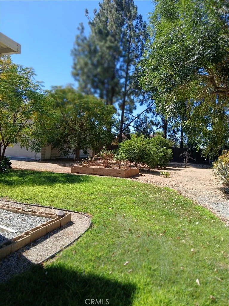 27877 Kalmia Moreno Valley, CA 92555