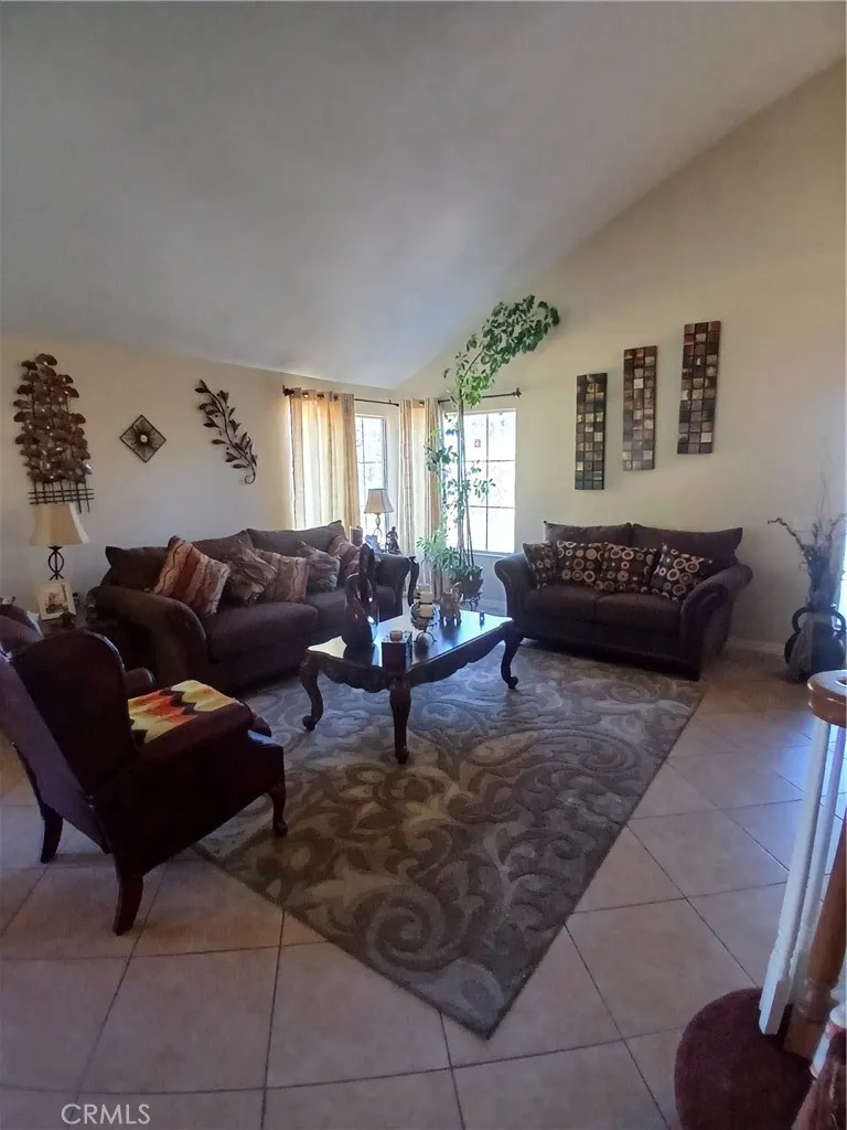 27877 Kalmia Moreno Valley, CA 92555