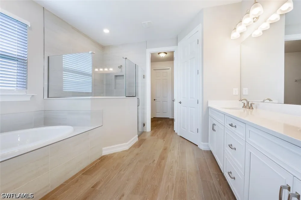 BAY ISLAND COURT Bonita Springs, FL 34135