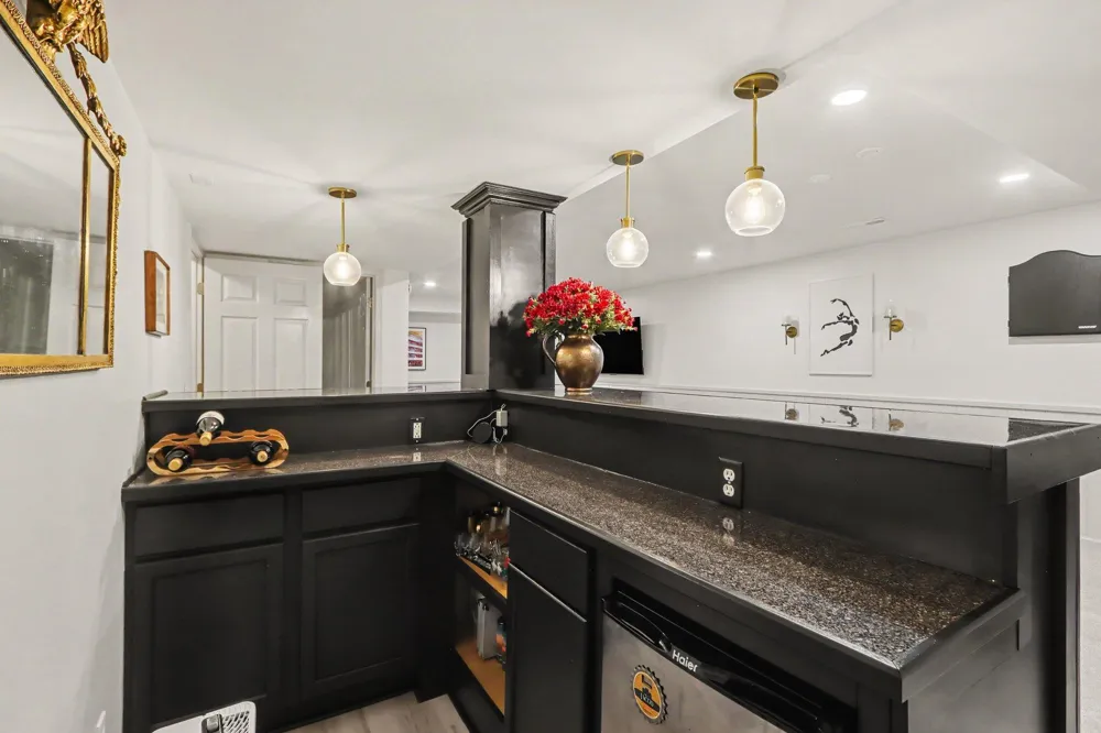 2963 Valley Glenn Circle Kalamazoo, MI 49004