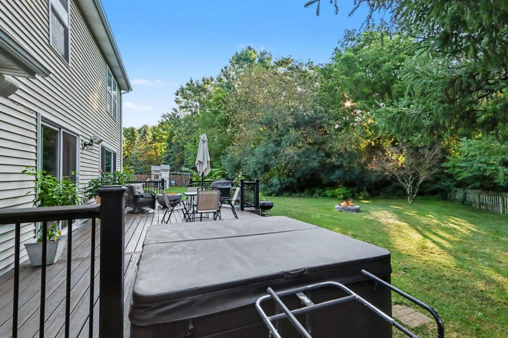 2963 Valley Glenn Circle Kalamazoo, MI 49004