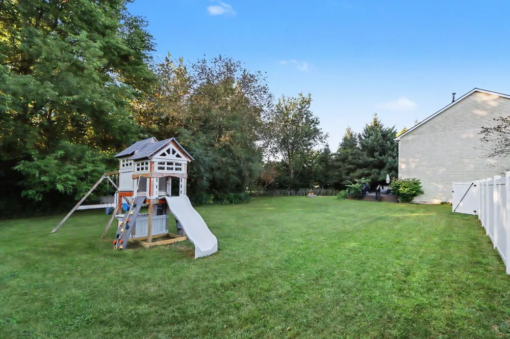 2963 Valley Glenn Circle Kalamazoo, MI 49004