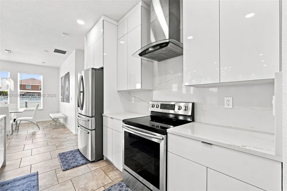 2050 Beacon Landing Circle Orlando, FL 32824