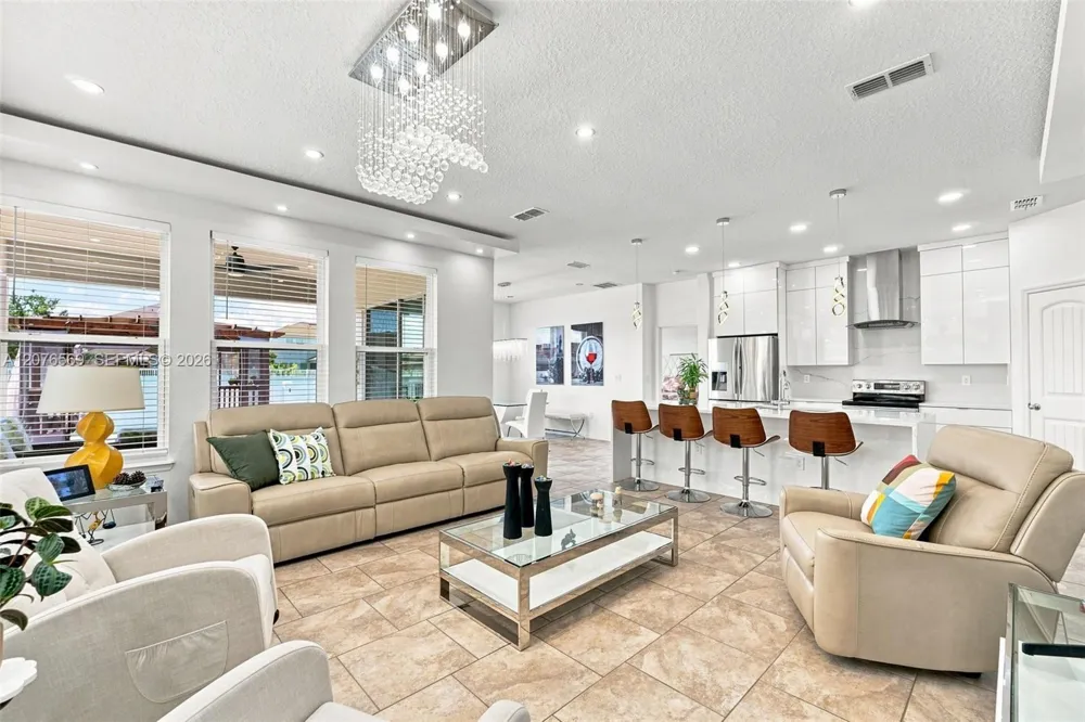 2050 Beacon Landing Circle Orlando, FL 32824