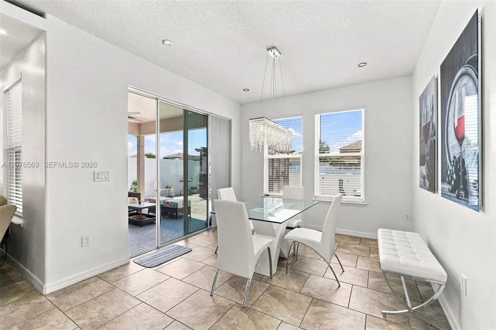 2050 Beacon Landing Circle Orlando, FL 32824