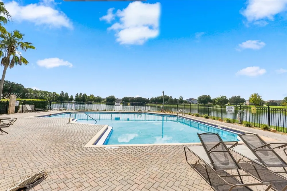 2050 Beacon Landing Circle Orlando, FL 32824