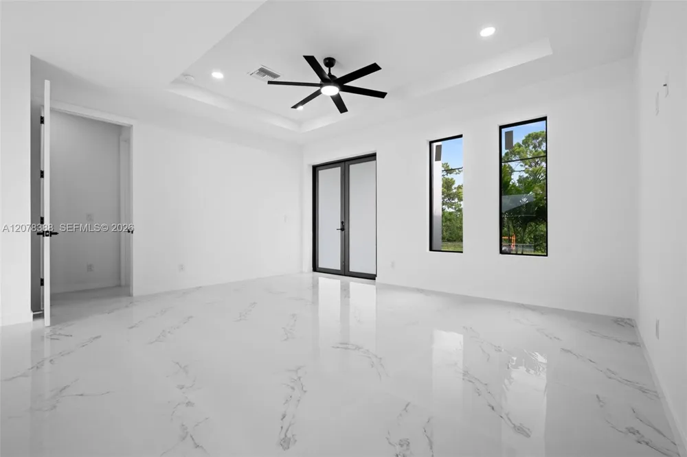 1609 NW 16th Ter Cape Coral, FL 33993