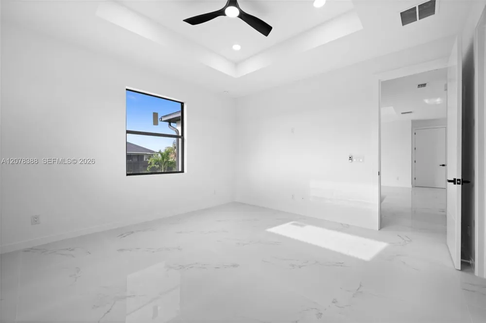 1609 NW 16th Ter Cape Coral, FL 33993