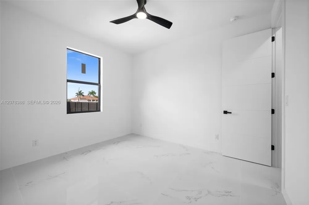 1609 NW 16th Ter Cape Coral, FL 33993